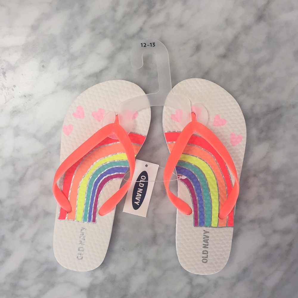 NWT old Navy flip flops size 12-13 rainbow hearts